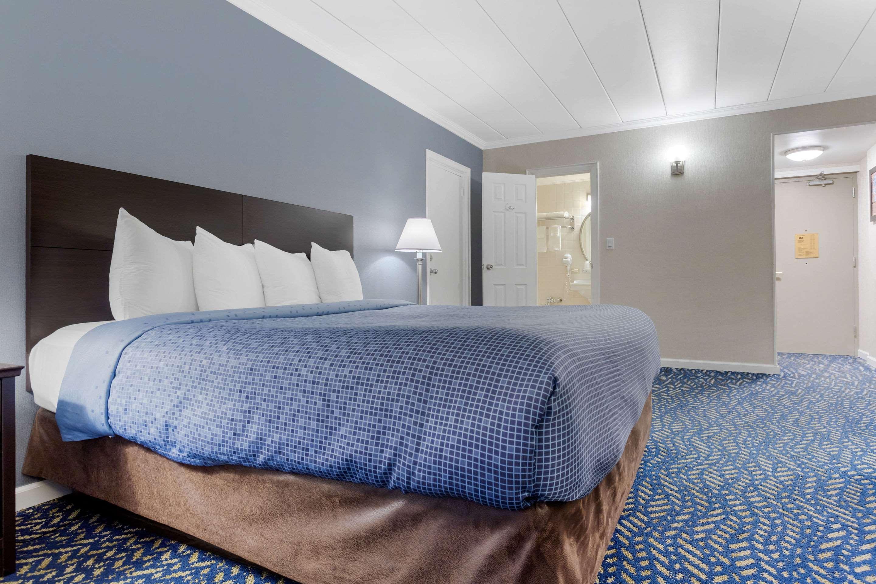 Econo Lodge Хиксвилл Экстерьер фото