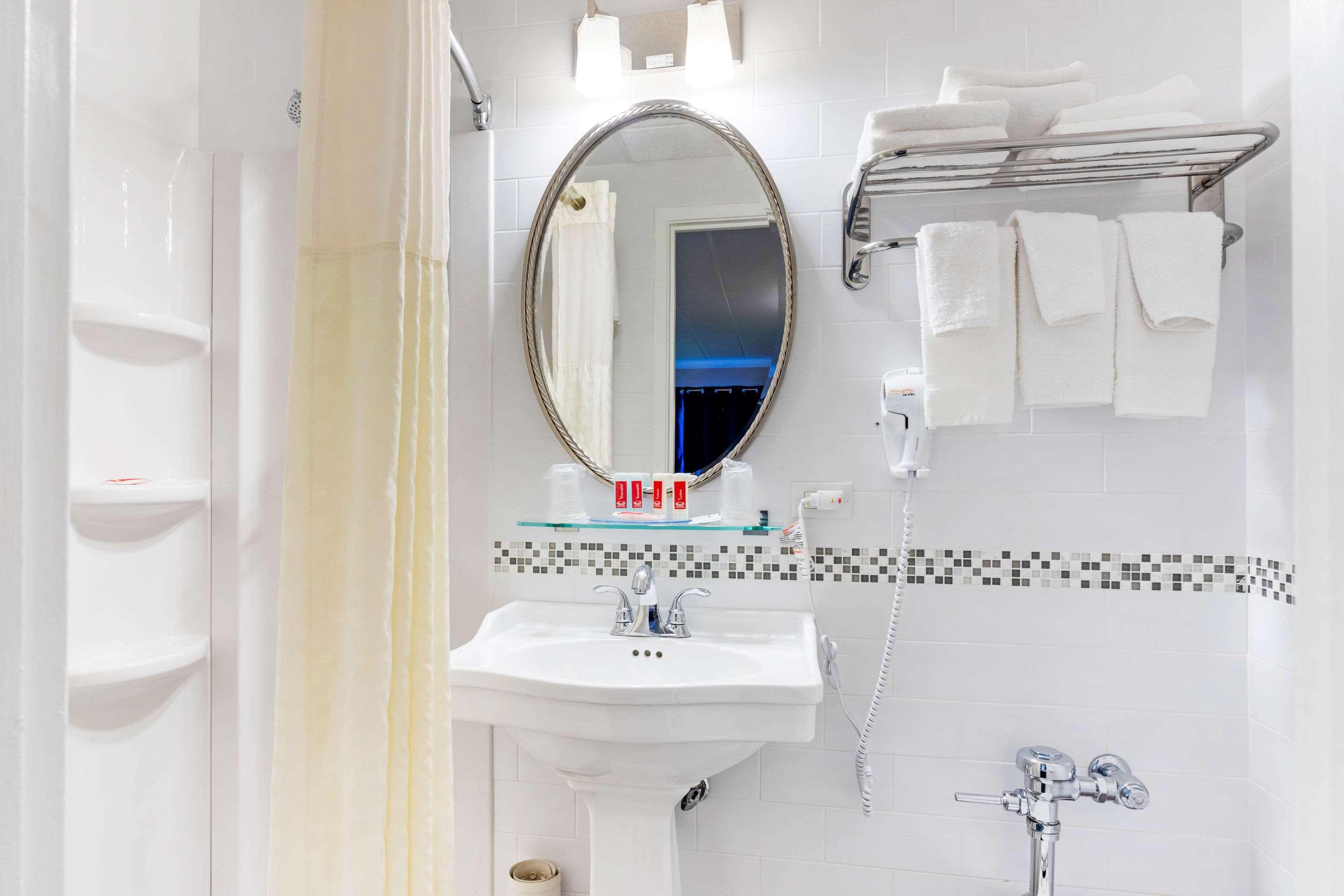 Econo Lodge Хиксвилл Экстерьер фото