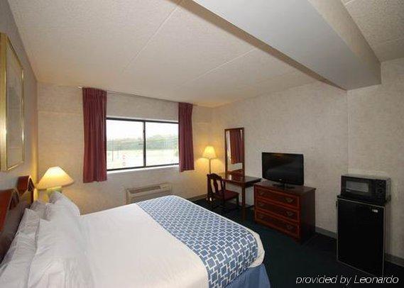 Econo Lodge Хиксвилл Номер фото