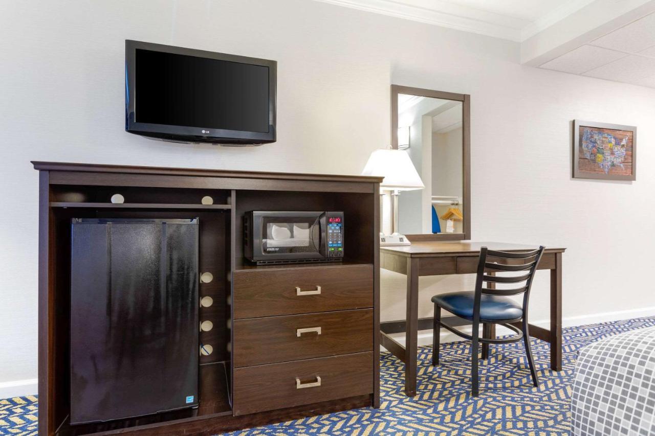 Econo Lodge Хиксвилл Экстерьер фото